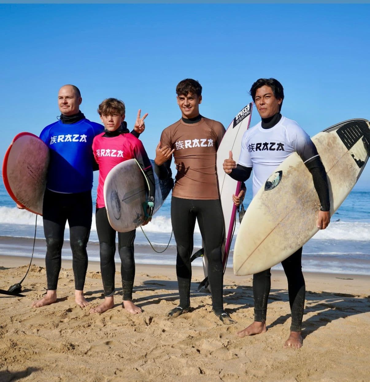 Equipo Raza, estilo de vida fuera del tatami