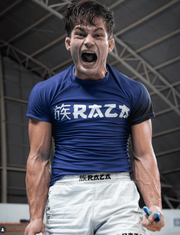 Rashguard azul para Jiu-Jitsu marca Raza, ideal para No-Gi, grappling y MMA
