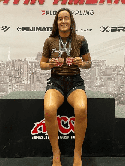 Rashguard marrón para Jiu-Jitsu marca Raza, ideal para No-Gi, grappling y MMA