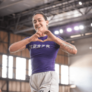 Rashguard morada para Jiu-Jitsu marca Raza, ideal para No-Gi, grappling y MMA